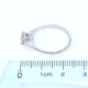 Anillo solitario en oro 18k blanco y brillante. Anillo solitario en oro 18k blanco y brillante.