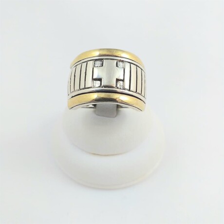 Anillo de plata 925 y doublé de oro 18ktes. Modelo, Zarauz. Anillo de plata 925 y doublé de oro 18ktes. Modelo, Zarauz.