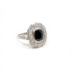 Anillo En Platino Con Brillantes Y Zafiro Central. Anillo En Platino Con Brillantes Y Zafiro Central.