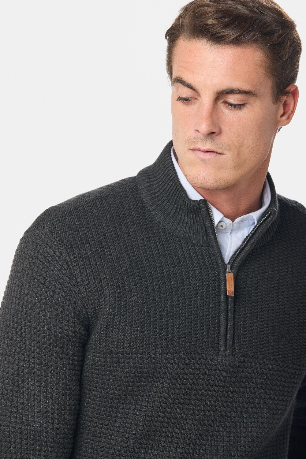 BUZO TEJIDO MEDIO CIERRE CON ESTRUCTURA Gris Oscuro