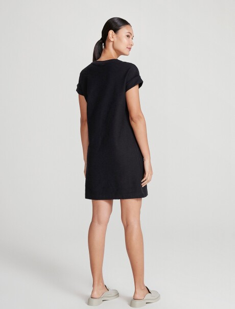 VESTIDO BÁSICO FEMENINO MANGA CORTA CON BOLSILLO NEGRO