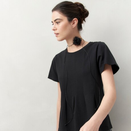 REMERA CALIRA Negro