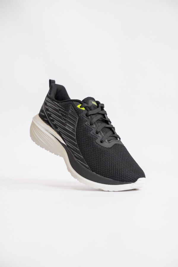 Calzado Deportivo. Negro con Verde.