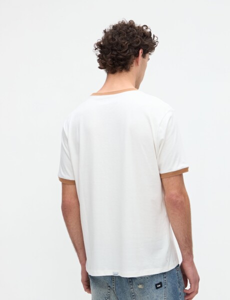 Remera Mikel Off white