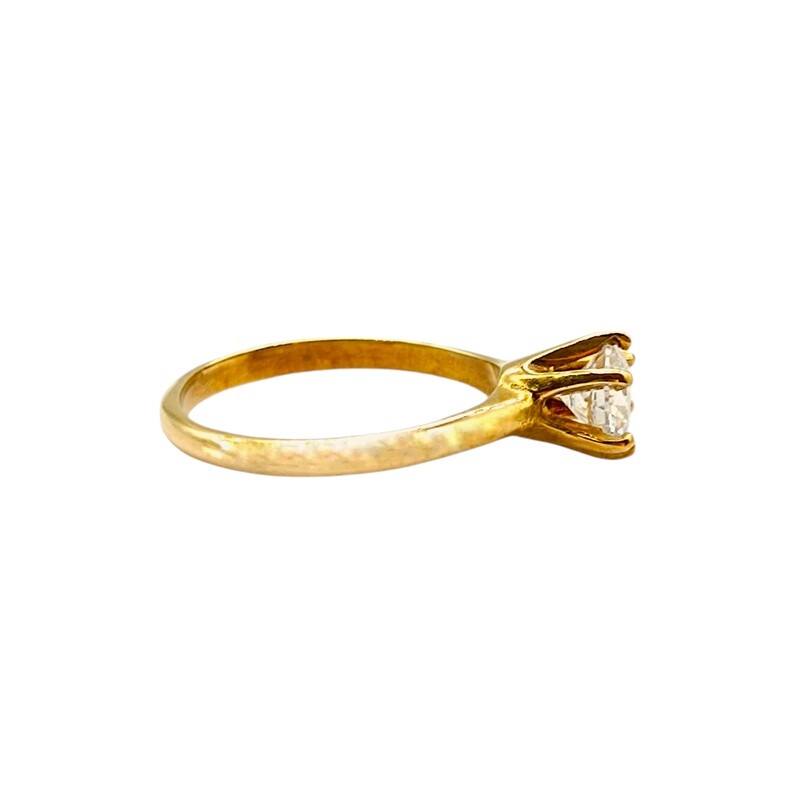 Anillo Solitario-Oro bajo-Piedra Zirconia-AN8084 conpiedra