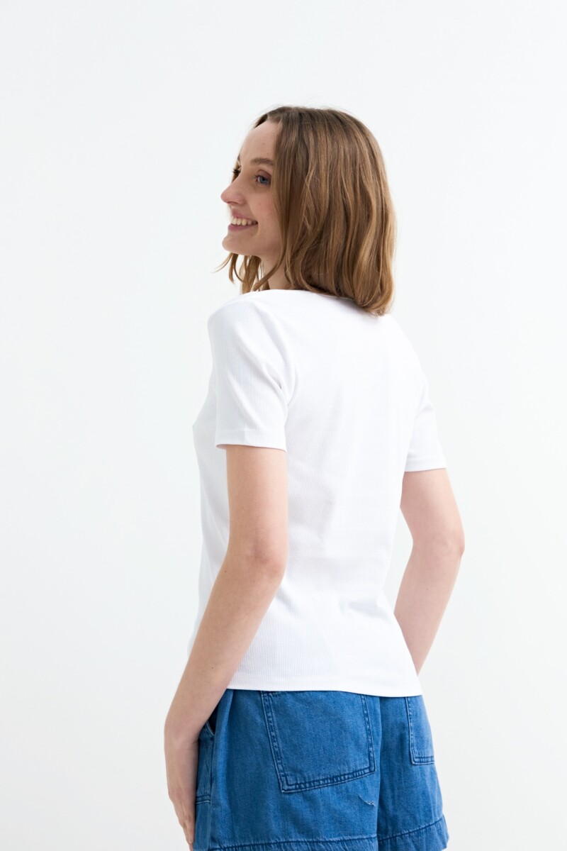 Remera m/c en rib cuello cuadrado BLANCO