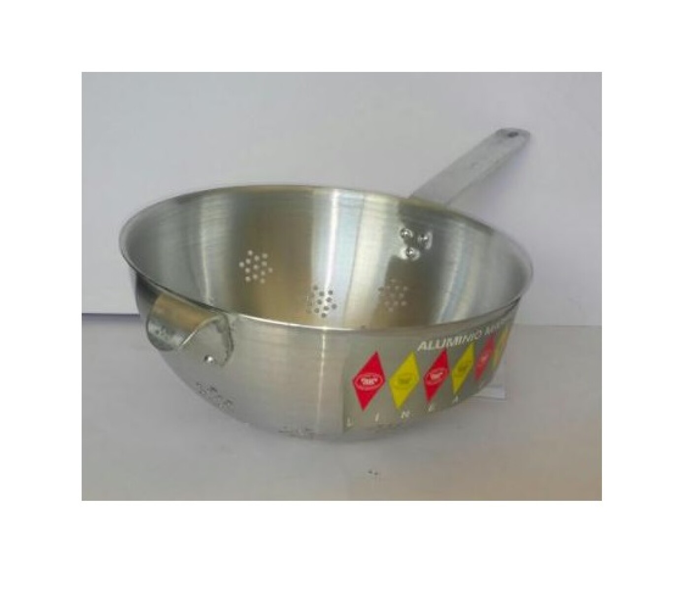 Colador con Mango de Aluminio 22 cm 