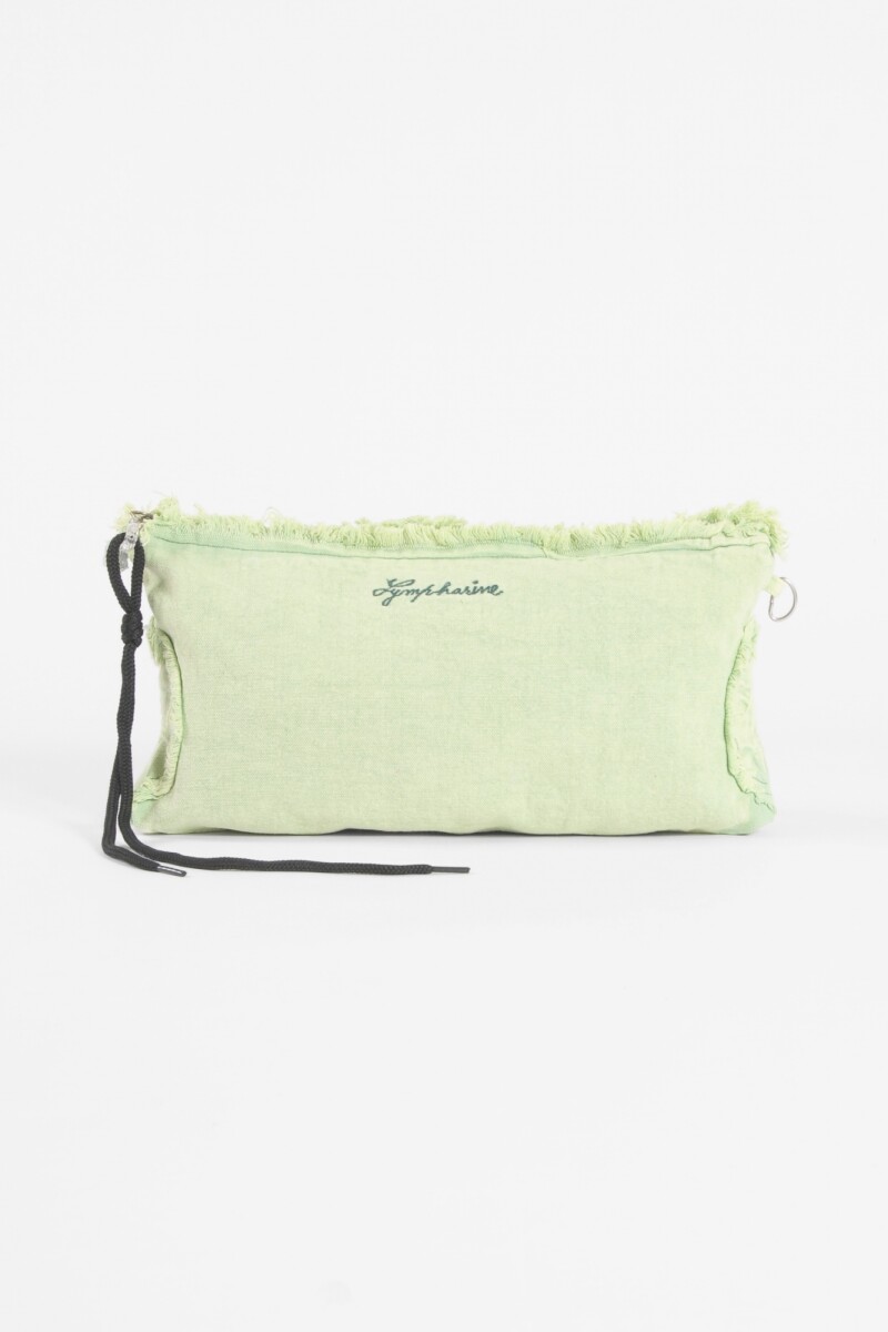 Estuche bordado verde