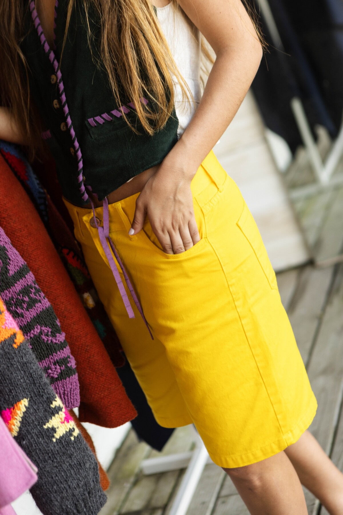 Colorful Bermuda Amarillo