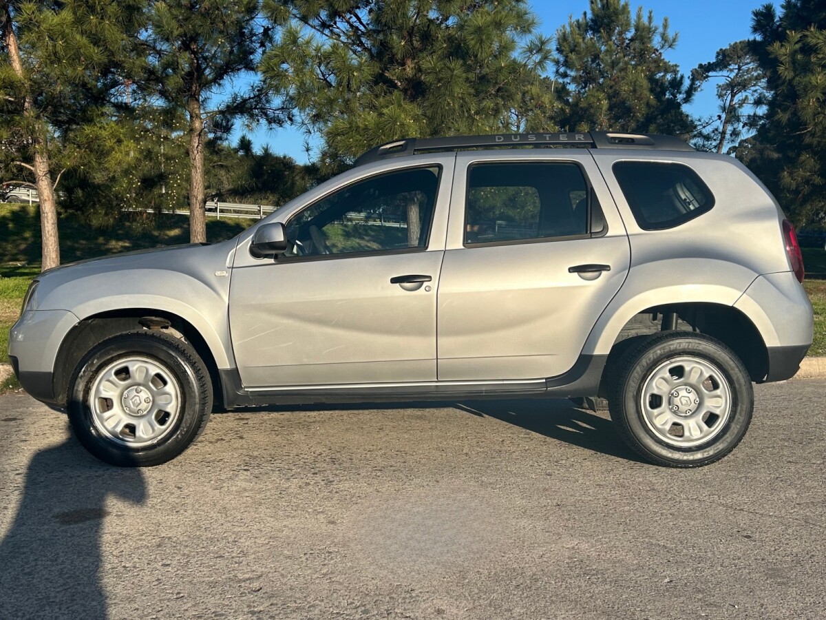 Renault Duster 2017 EXCELENTE ESTADO! | Permuta / Financia Renault Duster 2017 EXCELENTE ESTADO! | Permuta / Financia