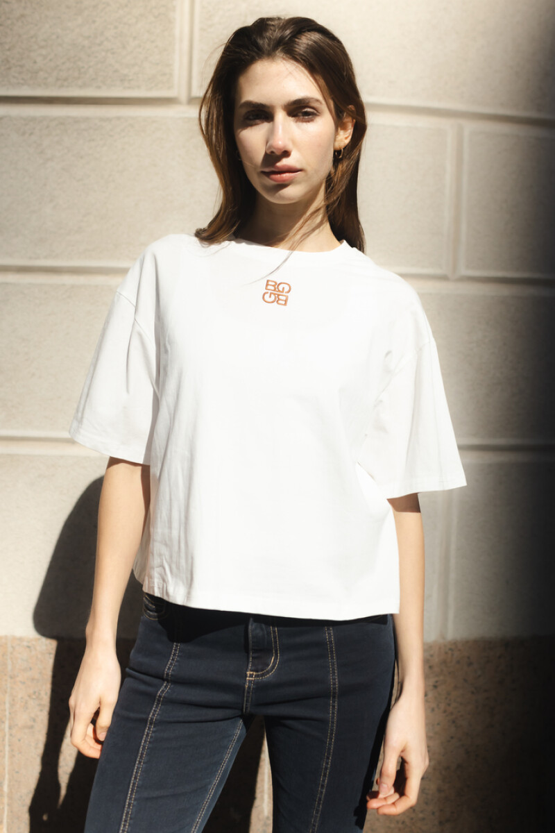 Remera Tag Crudo