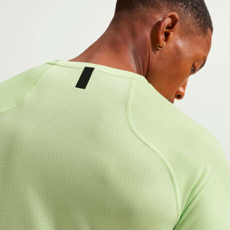 Remera Np Dri-Fit Npt Manga Corta de Hombre Verde