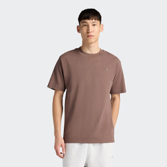 Remera New Balance Marrón