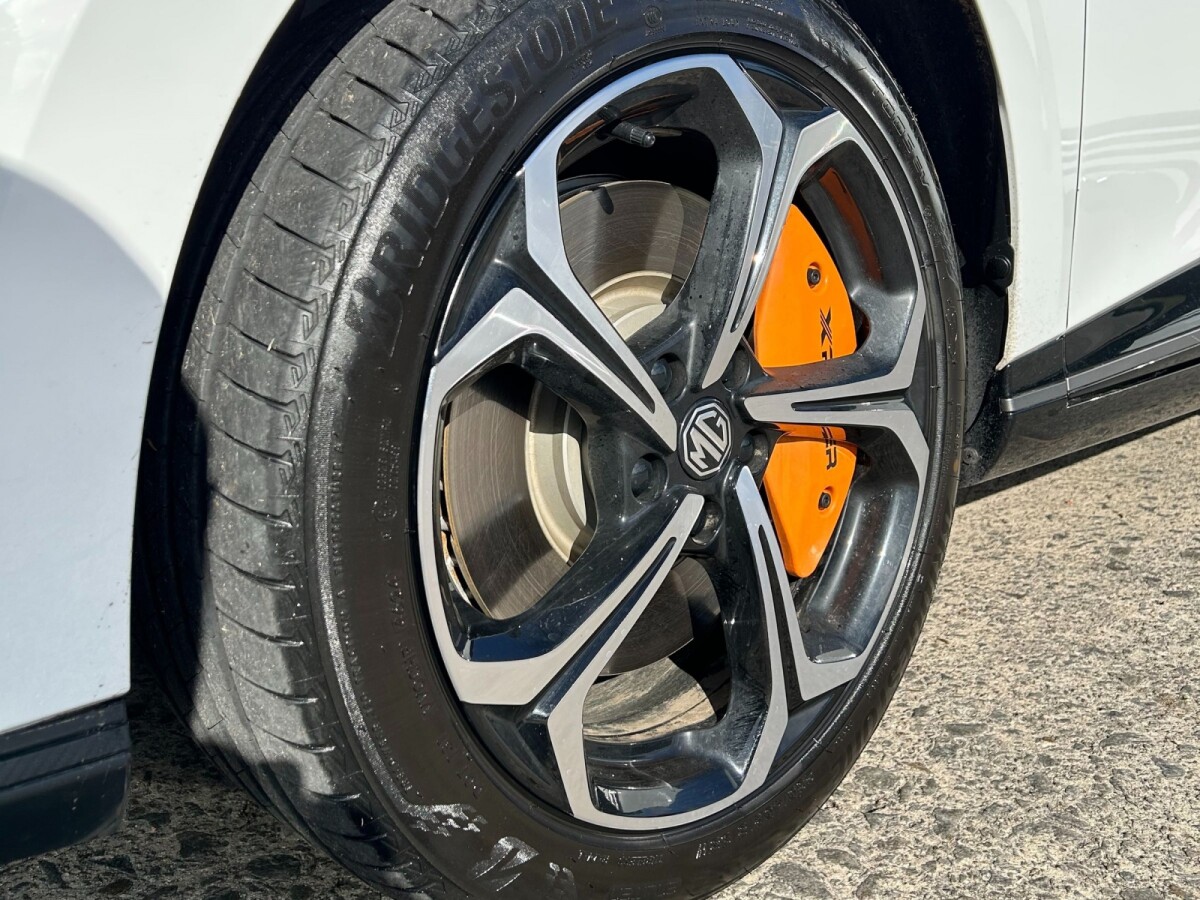 MG4 Deluxe 150 KW Extra Full 2026 0KM | Permuta / Financia MG4 Deluxe 150 KW Extra Full 2026 0KM | Permuta / Financia