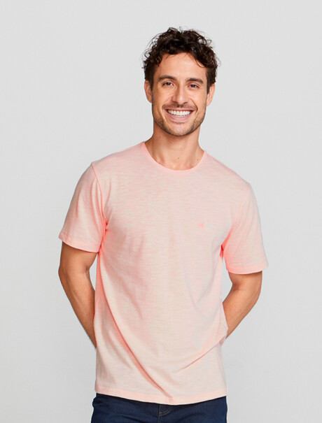 CAMISETA REGULAR MASCULINA JASPEADA CON LOGO ROSADO