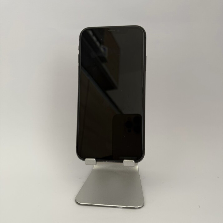 iPhone 11 64 GB - Black iPhone 11 64 GB - Black