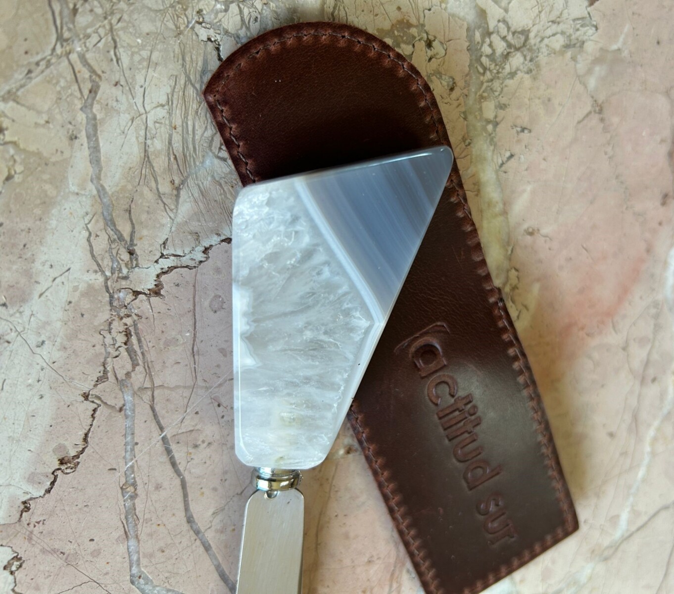 Rustic Cheese Goods 4 - Gris / Chocolate 