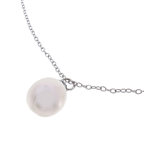 Conjunto de cadena y dije de plata 925 rodinada con perla y circonias. Conjunto de cadena y dije de plata 925 rodinada con perla y circonias.