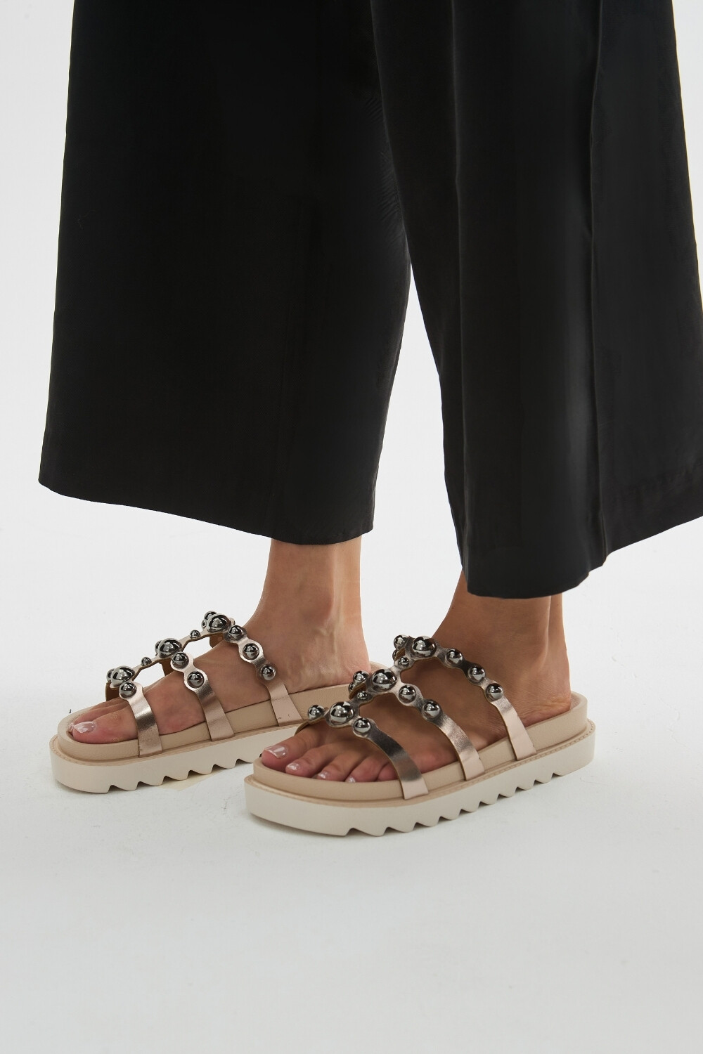 Sandalia Sabi Beige Claro