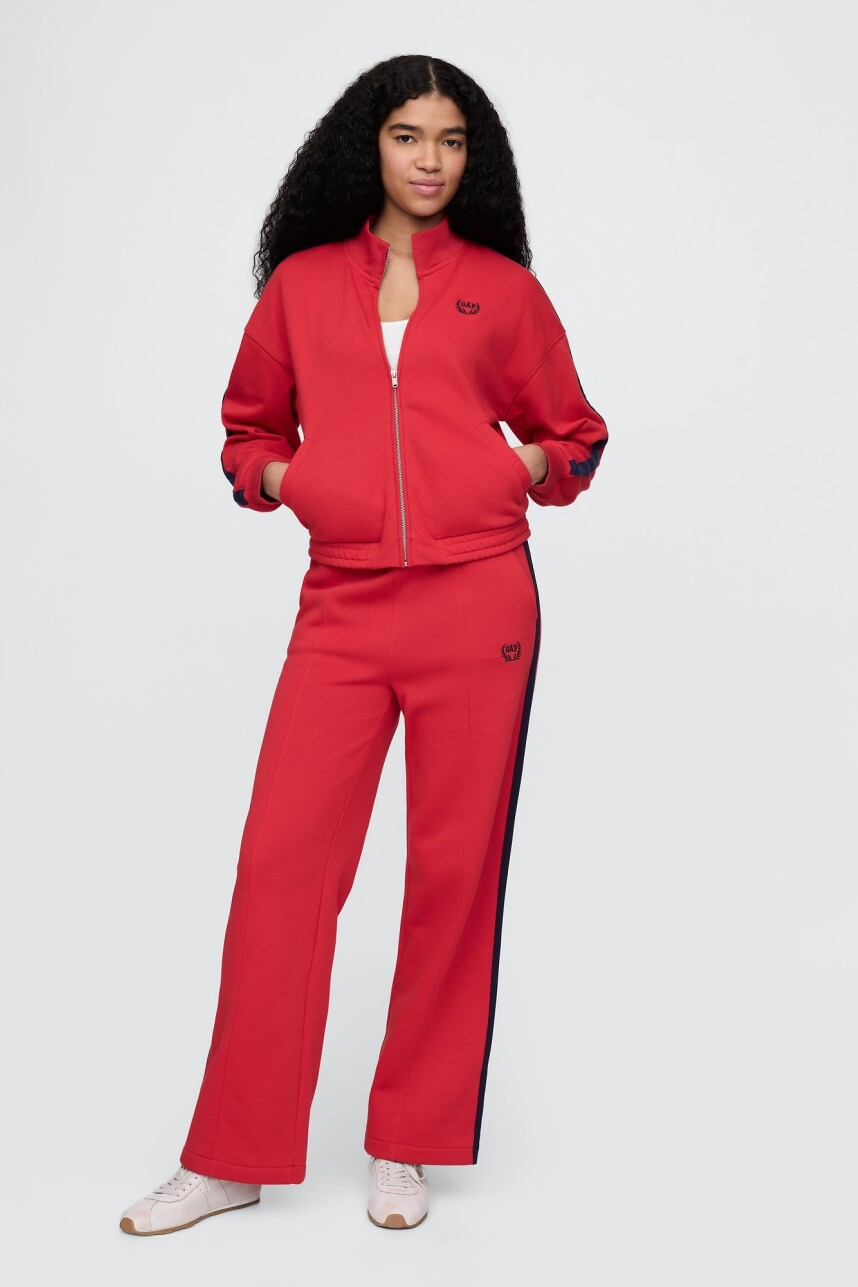 Campera Deportiva Logo Gap Sin Felpa Mujer Modern Red
