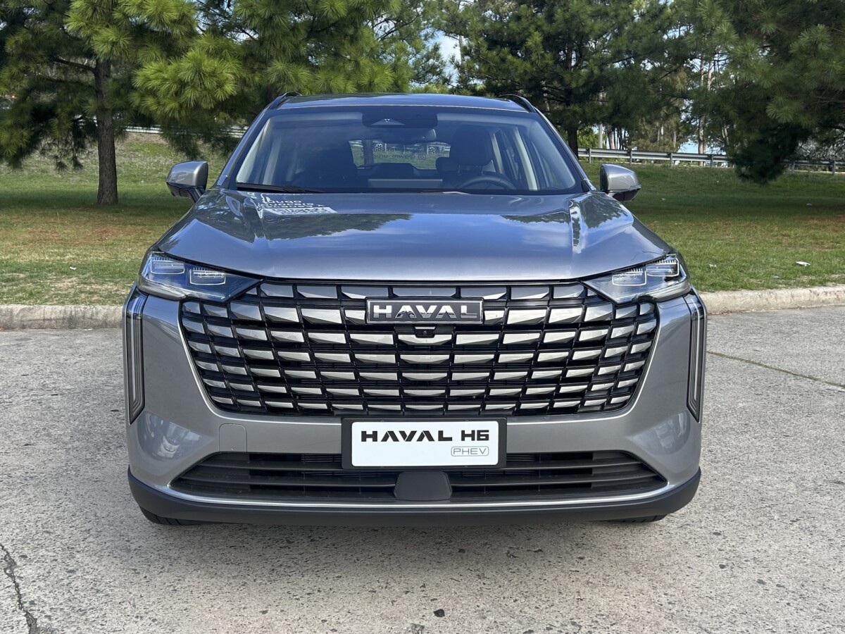 Haval H6 PHEV 4WD 2026 0KM | Permuta / Financia Haval H6 PHEV 4WD 2026 0KM | Permuta / Financia