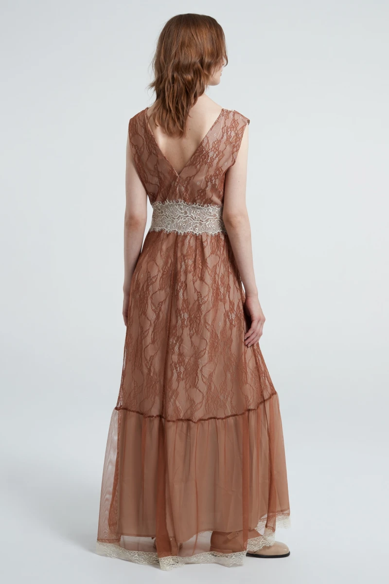 vestido largo encaje Camel