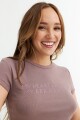 Remera crop top con estampa ROSA