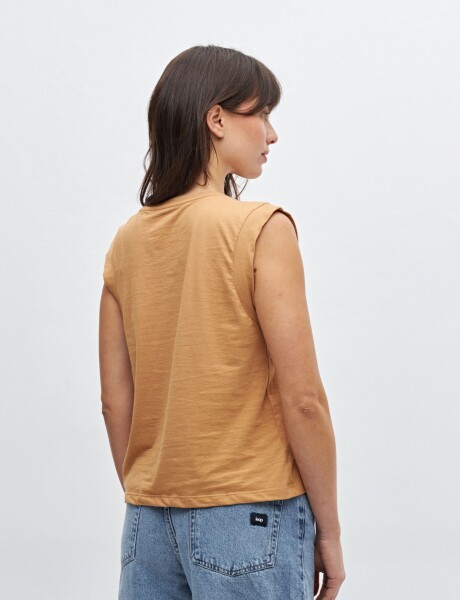 Musculosa Daphne Camel