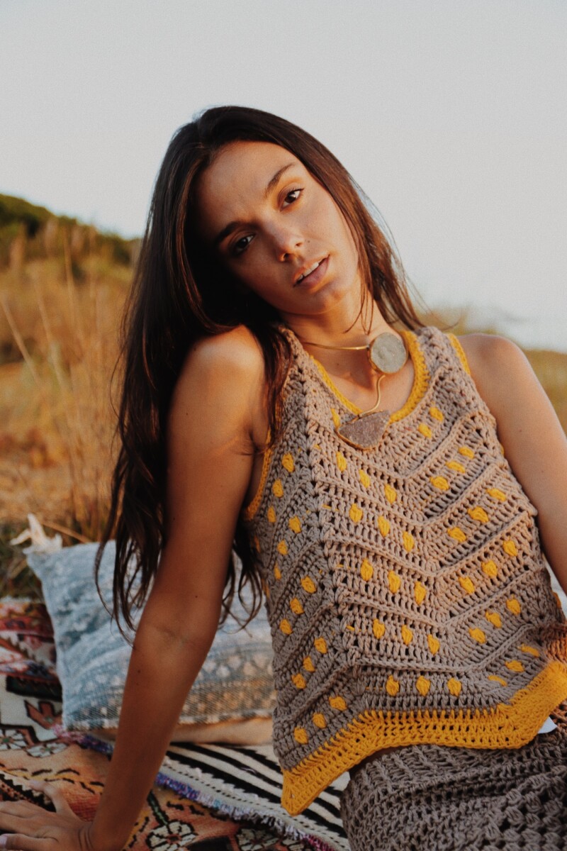 Top Arrow Amarillo