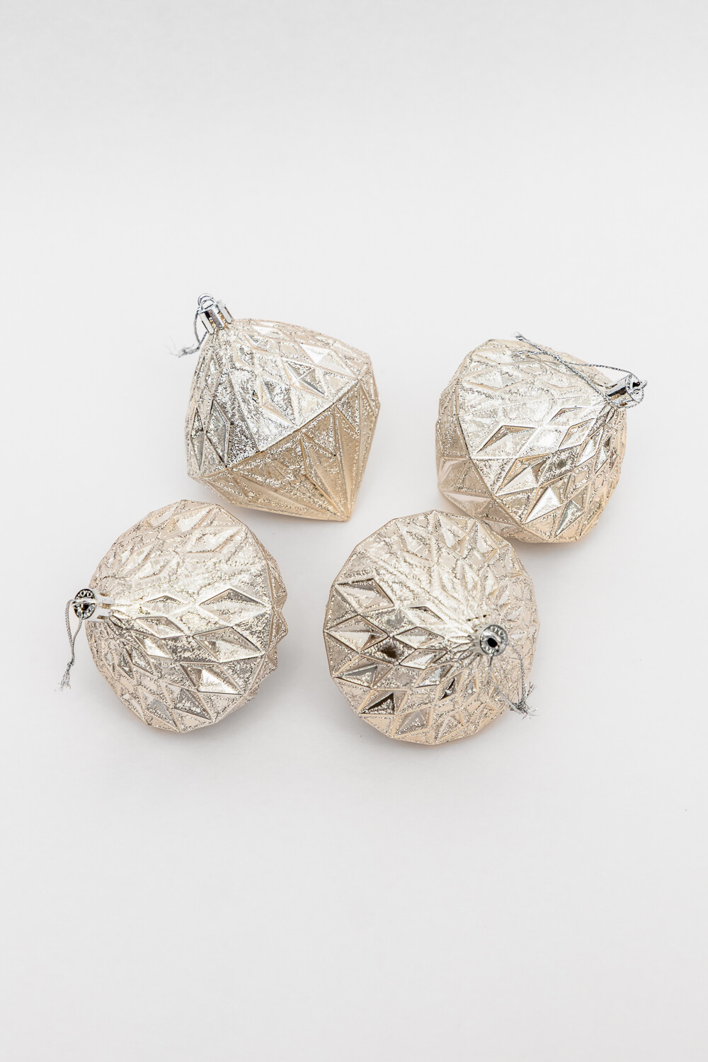 Colgante Esferas Bellotas, 4 Un. Color Unico