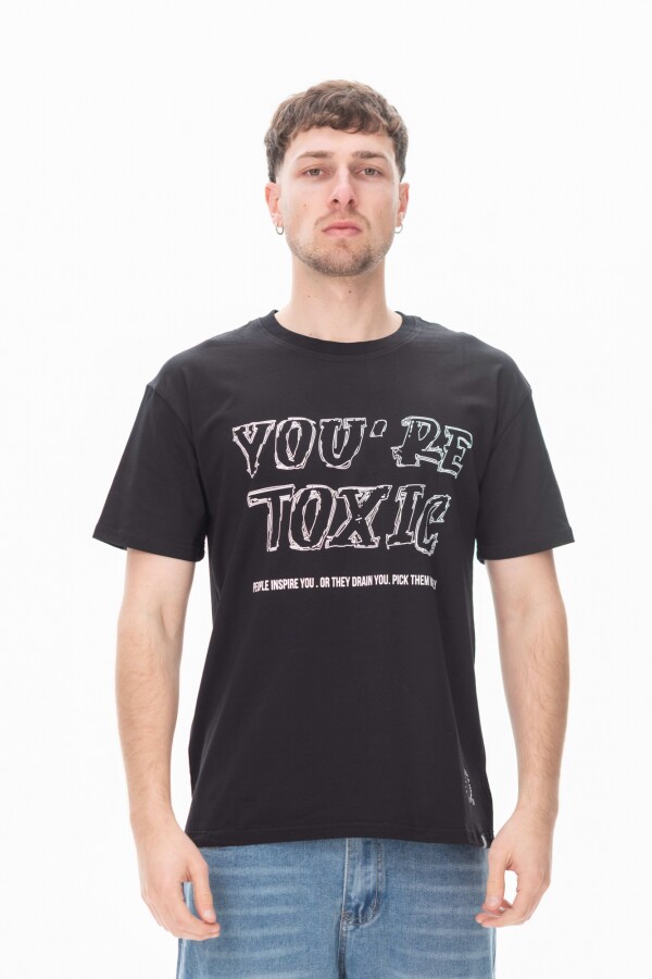 Remera toxic Negro