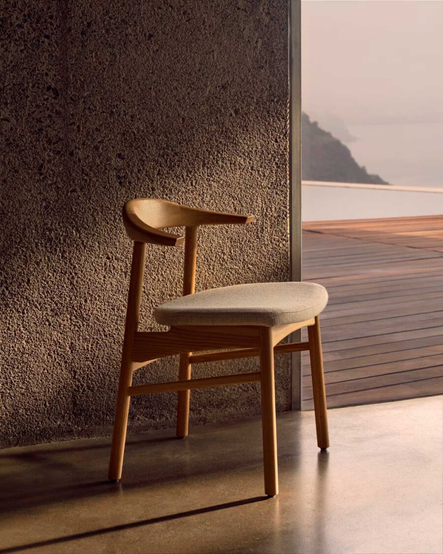 Silla desenfundable Timons de madera maciza de roble con acabado natural FSC Mix Credit Silla desenfundable Timons de madera maciza de roble con acabado natural FSC Mix Credit