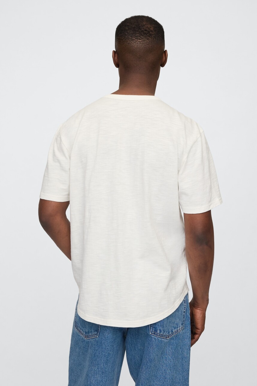 Remera Con 3 Botones Hombre New Off White