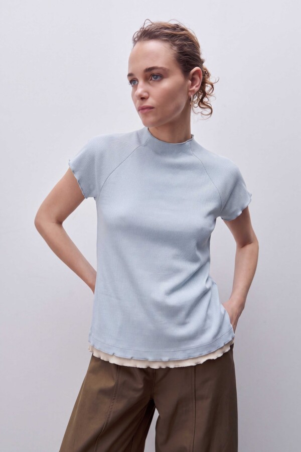 REMERA PILON Celeste