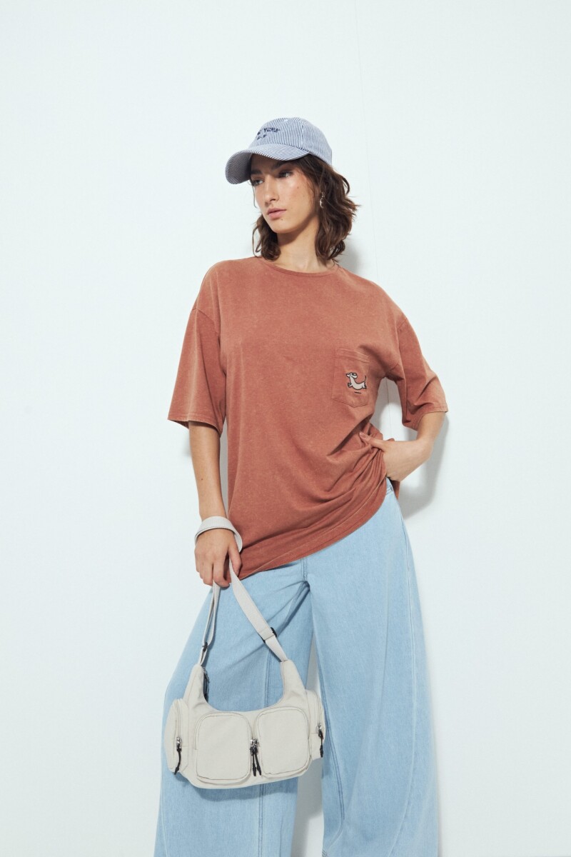 REMERA BETULA Ladrillo