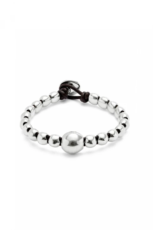 PULSERA DE CUENTAS DE ALEACIÓN DE METALES BAÑADAS EN PLATA DE LEY Y CUENTA CENTRAL MAYOR Pulsera