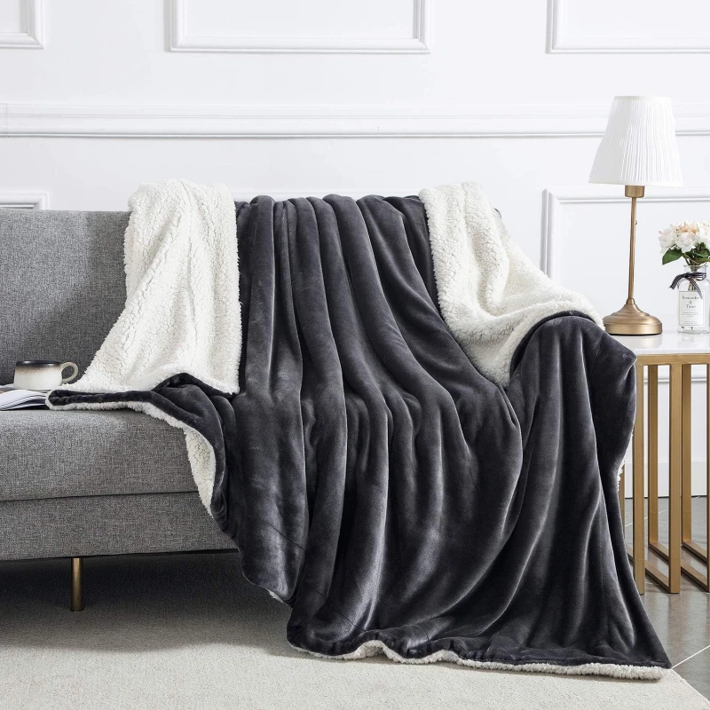 Frazada Manta Polar Termica Con Corderito 2 Plazas Gris Oscuro