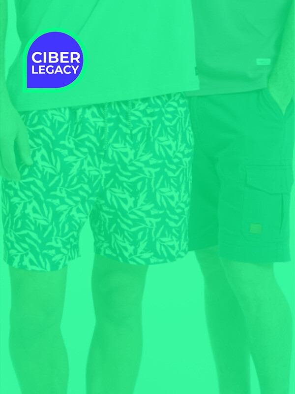 CIBERLEGACY - Bermudas y shorts