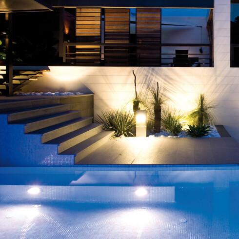 PASTILLA PARA PISCINA O DECORADO, VITRIFICADO 33.5X33.5 AZUL GAMAS DE AZUL