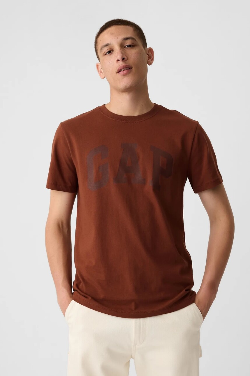 Remera Logo Gap Manga Corta Hombre Smoked Paprika 19-1429