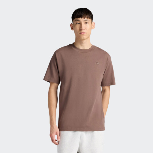 Remera New Balance Marrón