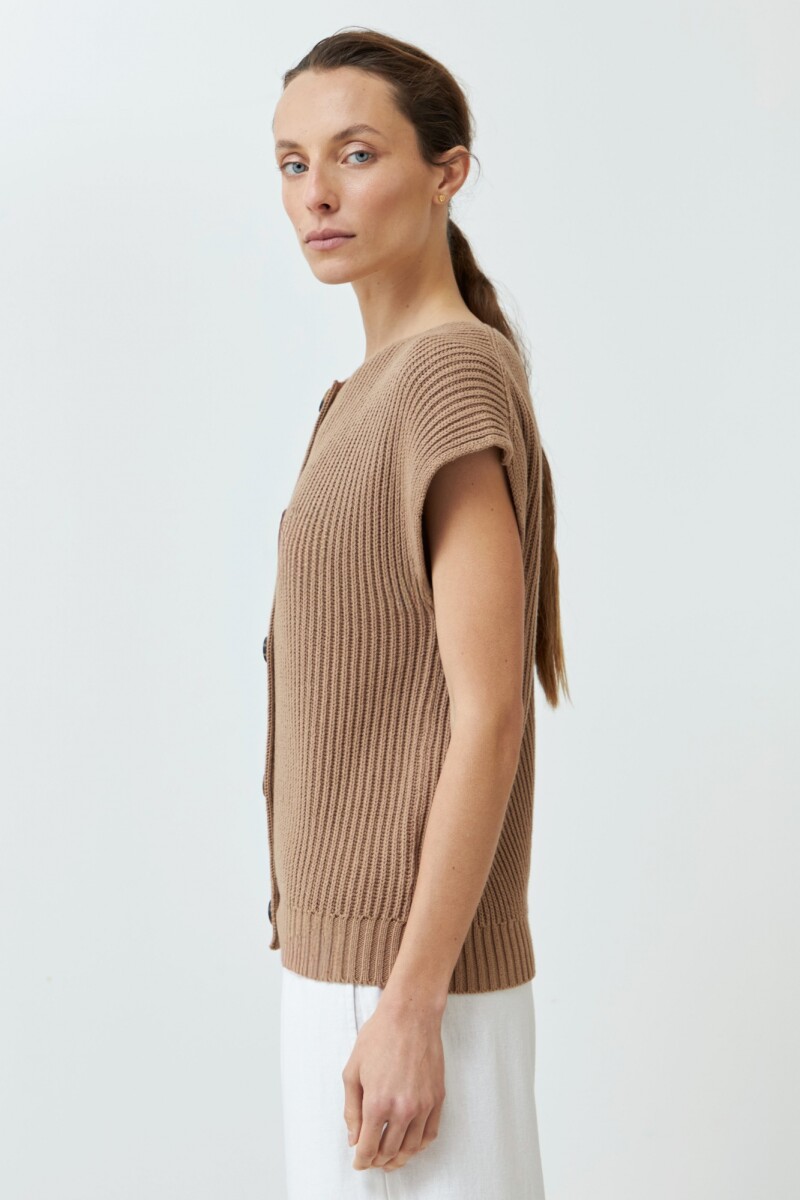 Cardigan manga corta tostado