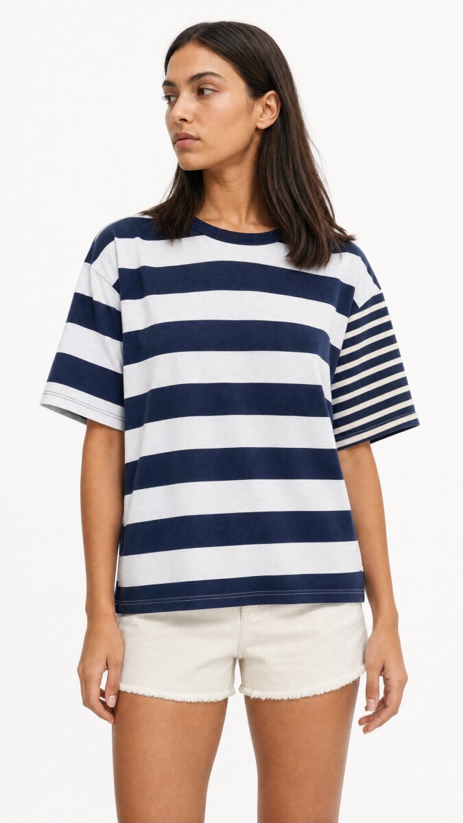 REMERA ILOMAN - VARIANTE 2. 
