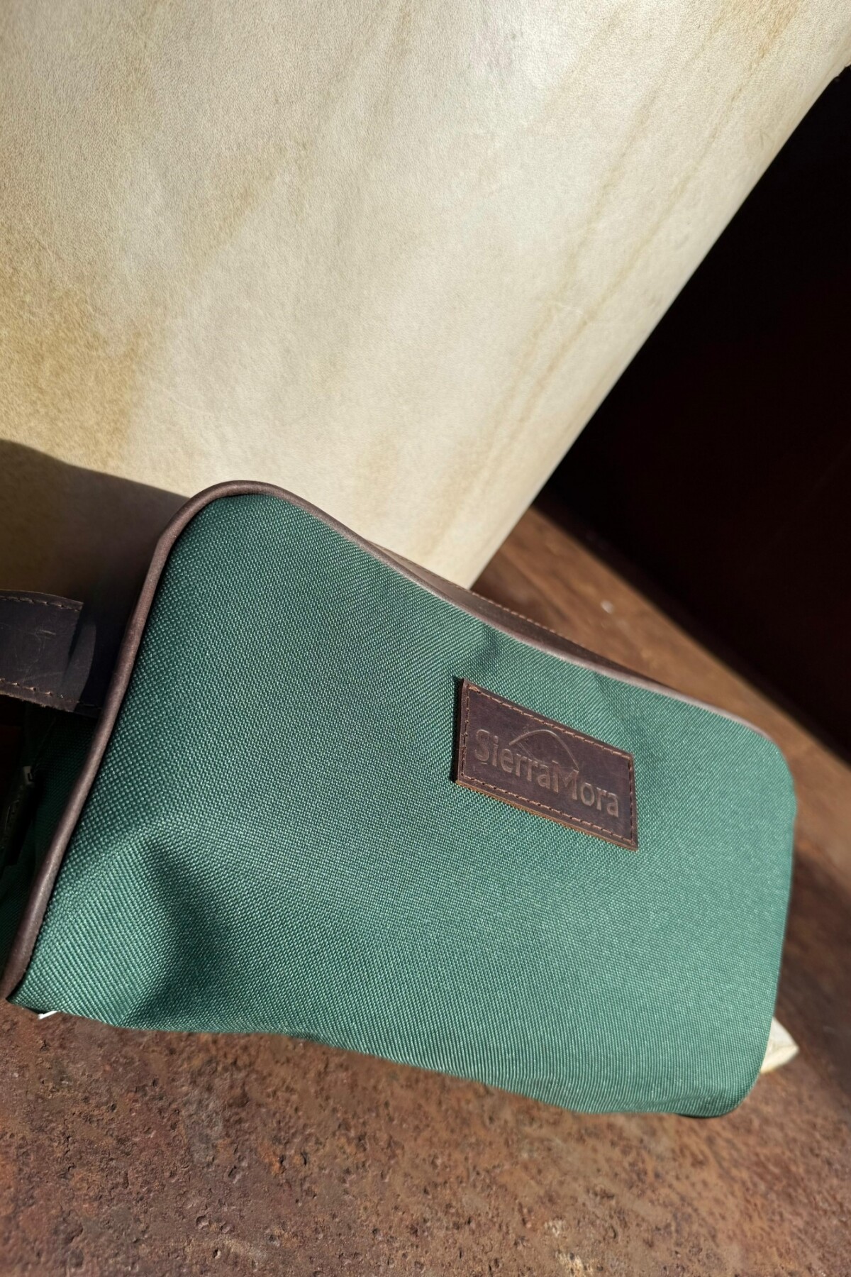 Necessaire Sport Chocolate / Verde Inglés