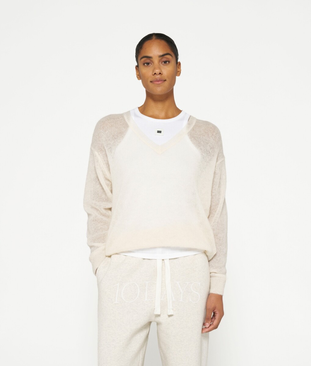 SWEATER V 