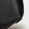 Cartera de mano The Flapper en cuero graneado Negro