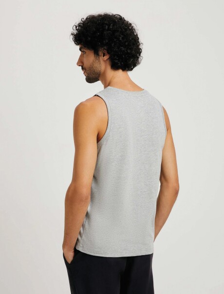 MUSCULOSA BÁSICA MASCULINA GRIS