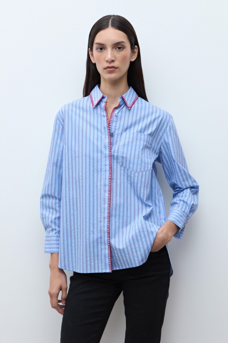 Camisa rayada bordado en contaste celeste