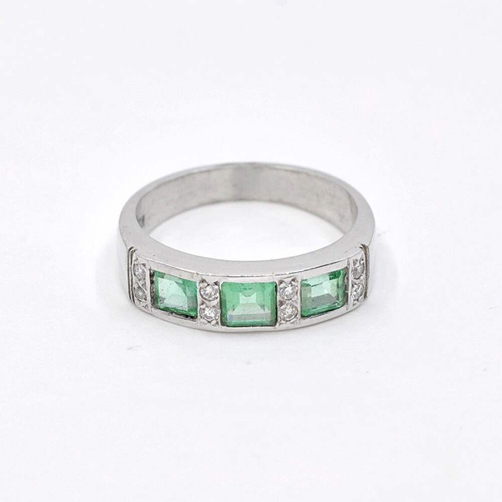 Anillo Oro Blanco 18K Brillantes Y Esmeralda Anillo Oro Blanco 18K Brillantes Y Esmeralda