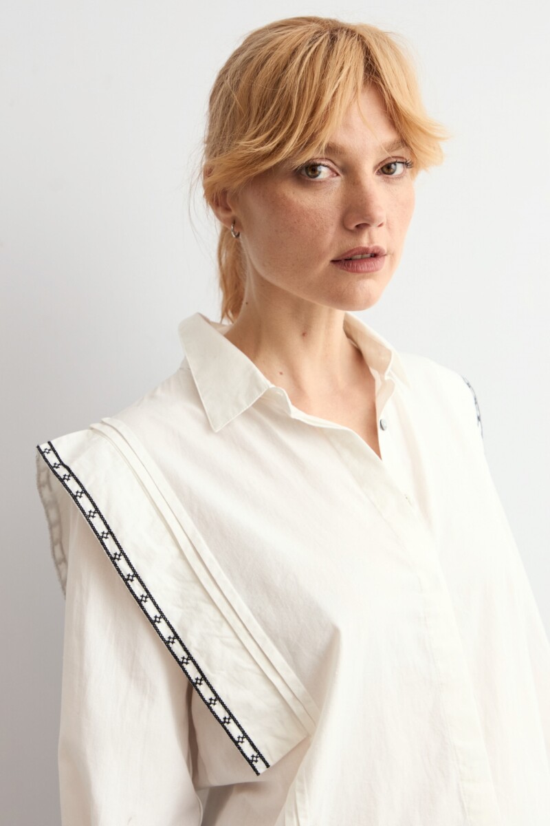 Camisa bordado en contraste blanco